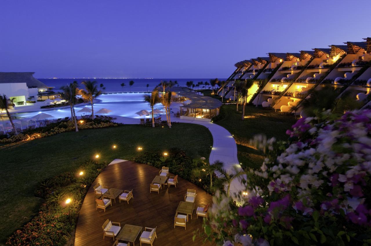 Ambassador At Grand Velas Riviera Maya El Marlyn Azul Exterior photo