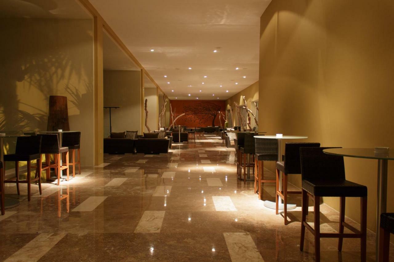 Ambassador At Grand Velas Riviera Maya El Marlyn Azul Exterior photo